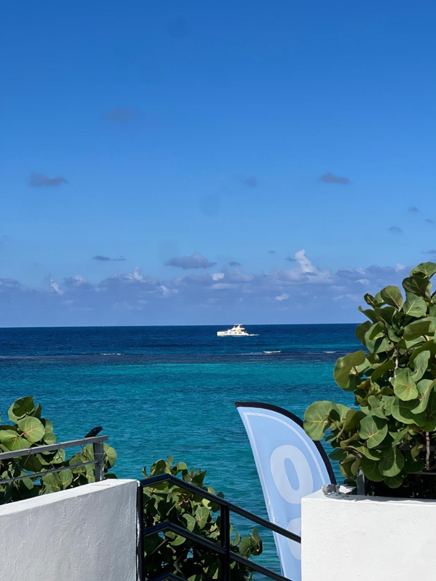 ホテル Ocean Palms オーチョ・リオス エクステリア 写真